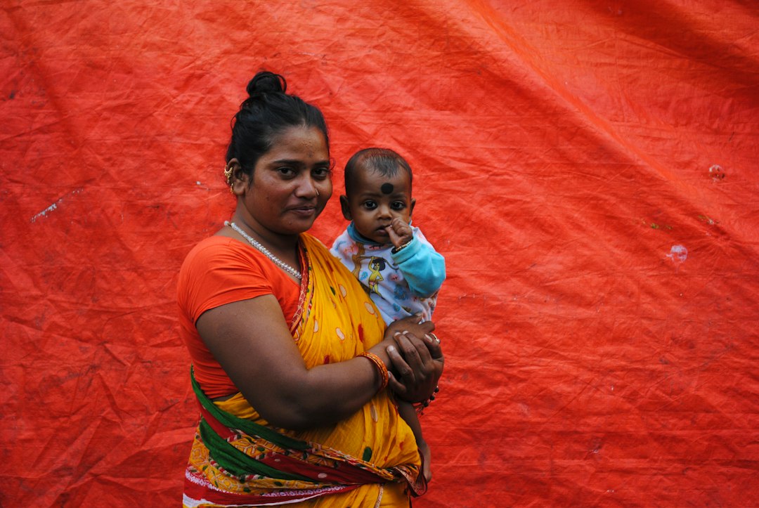 A mother with her child, who may benefit from the PM Matru Vandana Yojana
